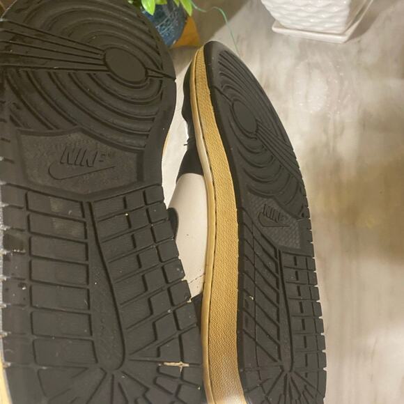 Jordan 1 high size 10 sneakers